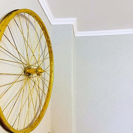 Apartament Rowerlovy Apartment Валбжих Екстериор снимка