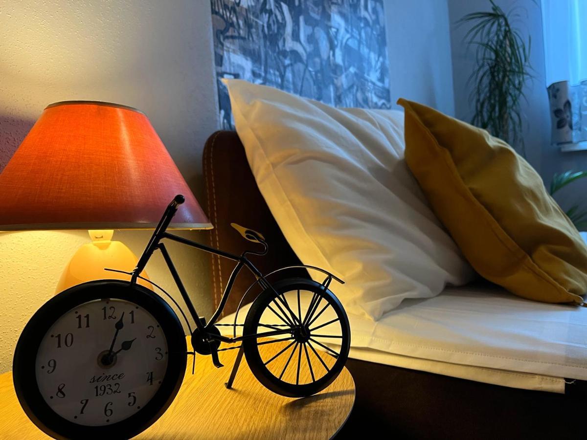 Apartament Rowerlovy Apartment Валбжих Екстериор снимка