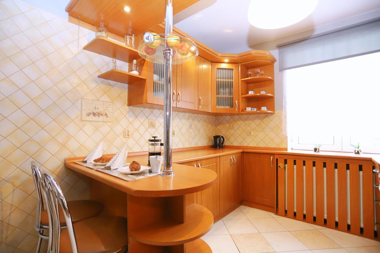 Apartament Rowerlovy Apartment Валбжих Екстериор снимка