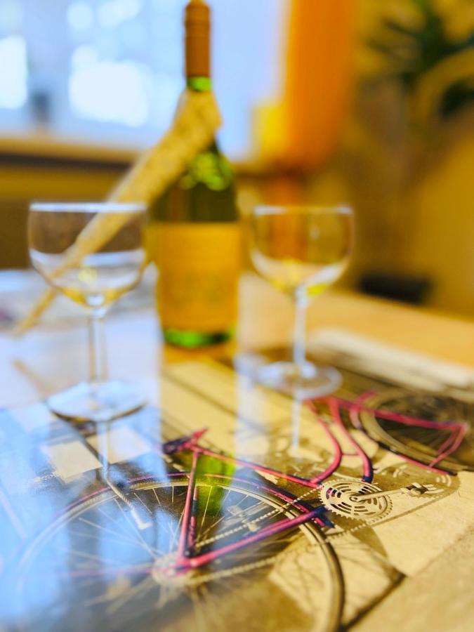Apartament Rowerlovy Apartment Валбжих Екстериор снимка