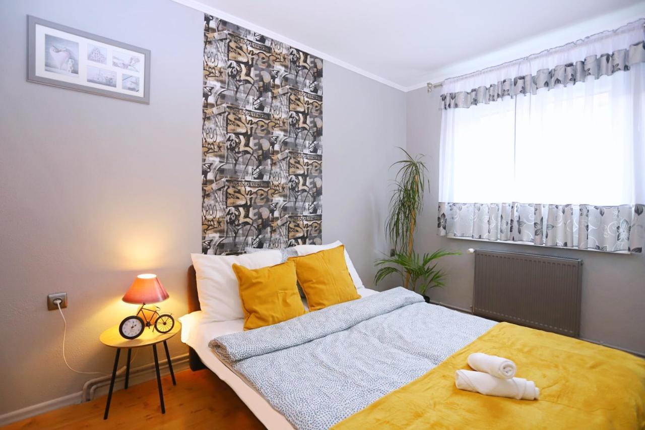 Apartament Rowerlovy Apartment Валбжих Екстериор снимка